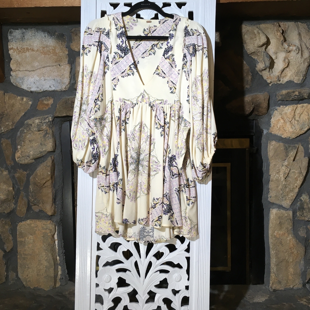 Free People Cream Long Sleeve Sundress /Blouse, It Might Fit To Large.